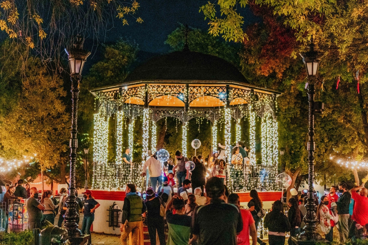 Christmas in San Pedro: All about Christmas in the Stars