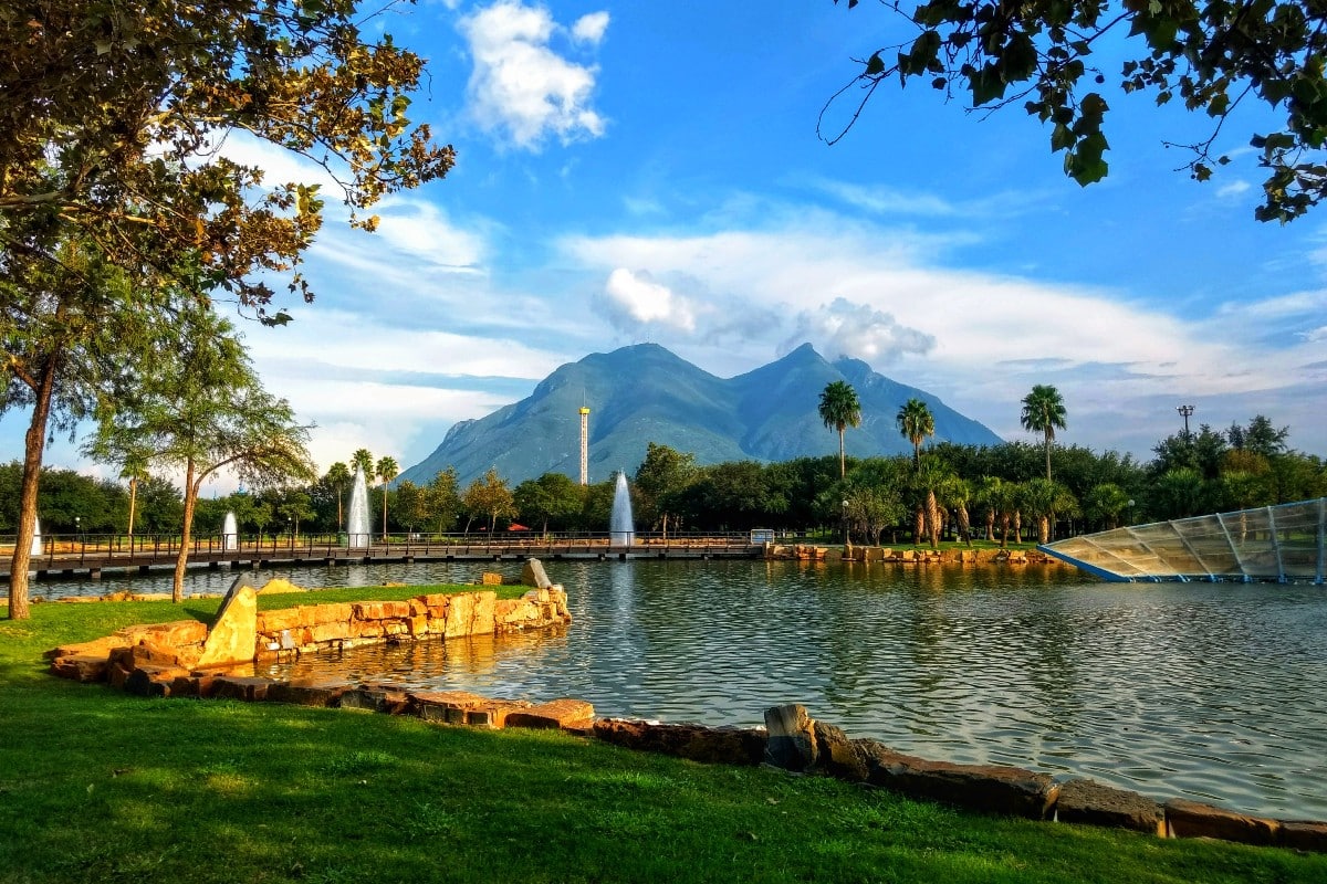 To have a picnic in Monterrey