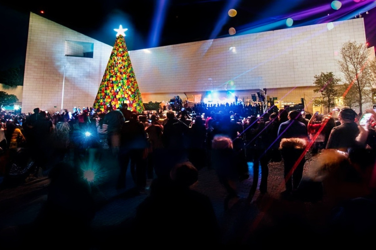 Cuándo encenderán el pino del Museo de Historia Mexicana