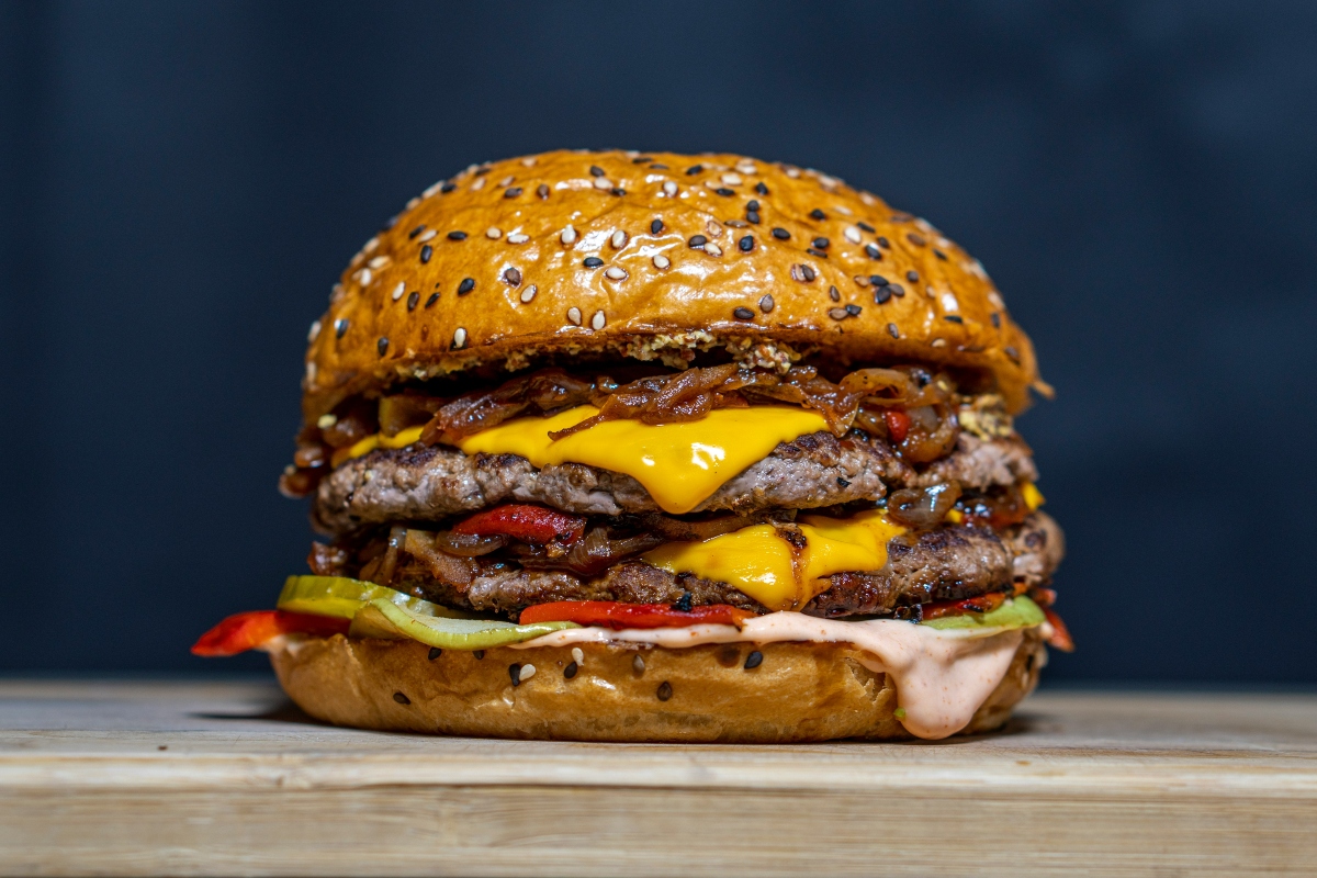 Hamburguesas a $1 y más promos el Día de la Hamburguesa 2025