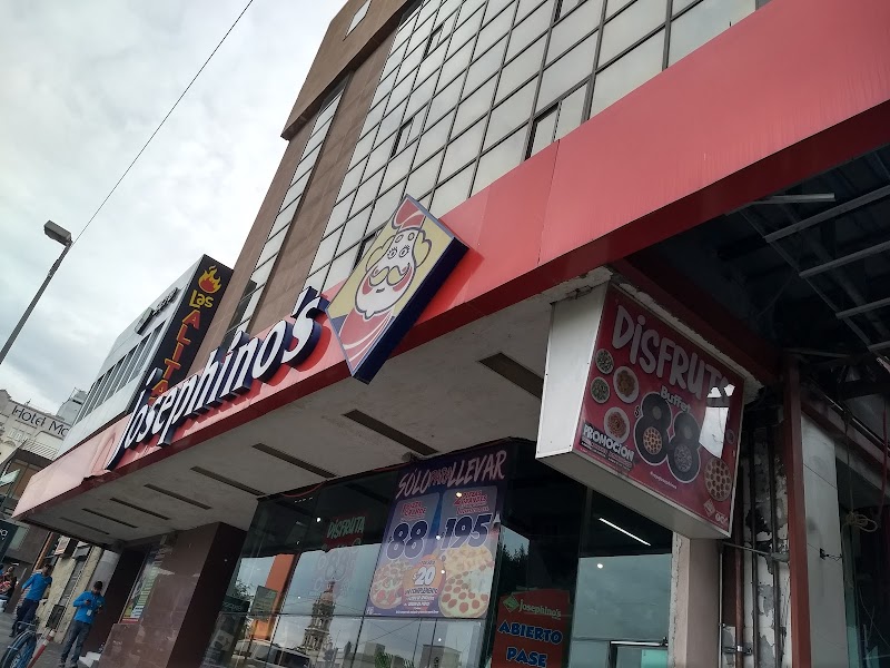 Josephino's Pizza - Macroplaza