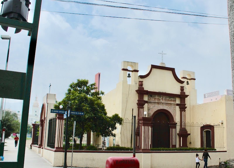 Capilla de los Dulces Nombres de Jesús, María y José