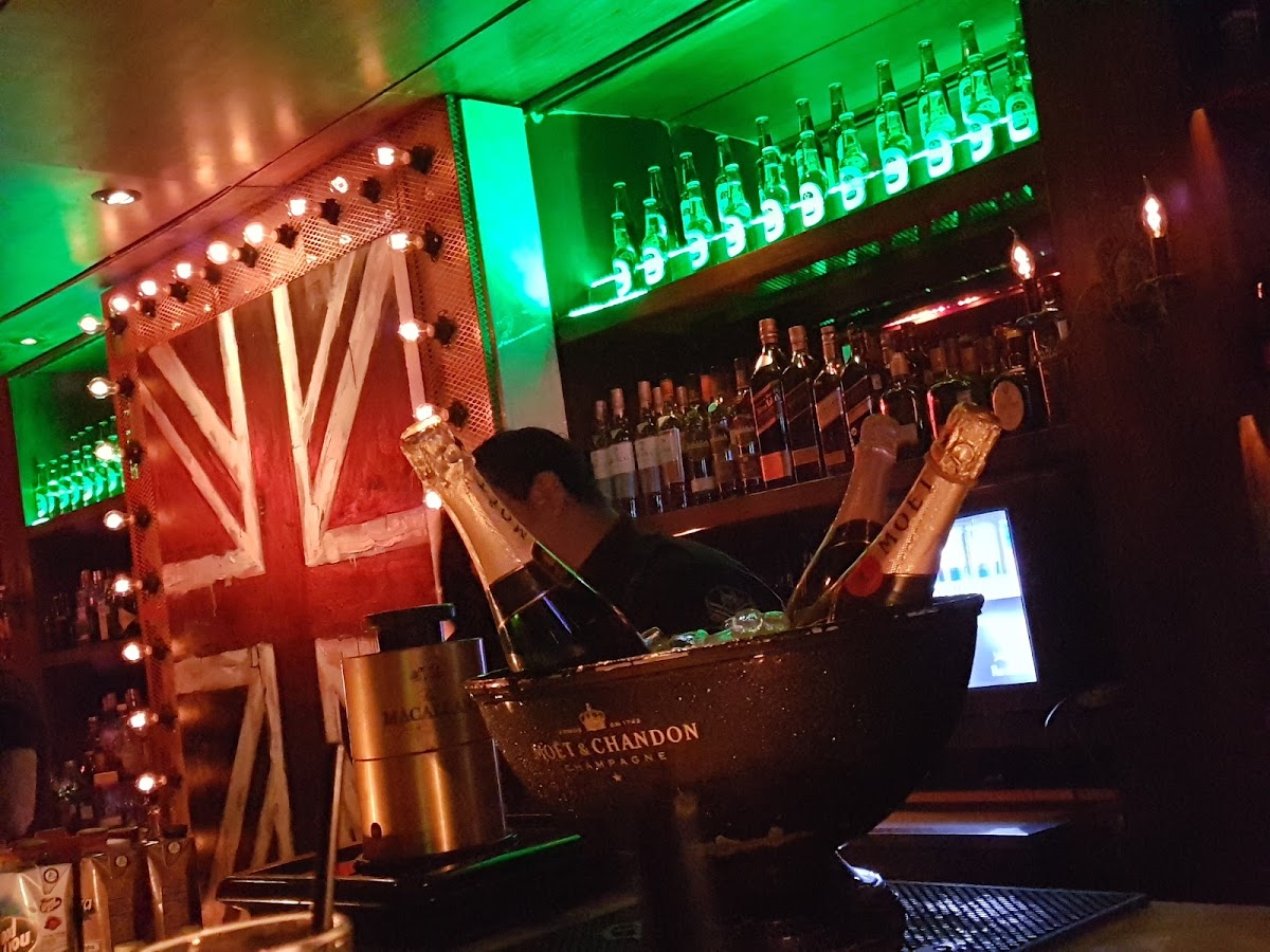 Pepper Kitchen Bar — Pepper Bar & Rooftop
