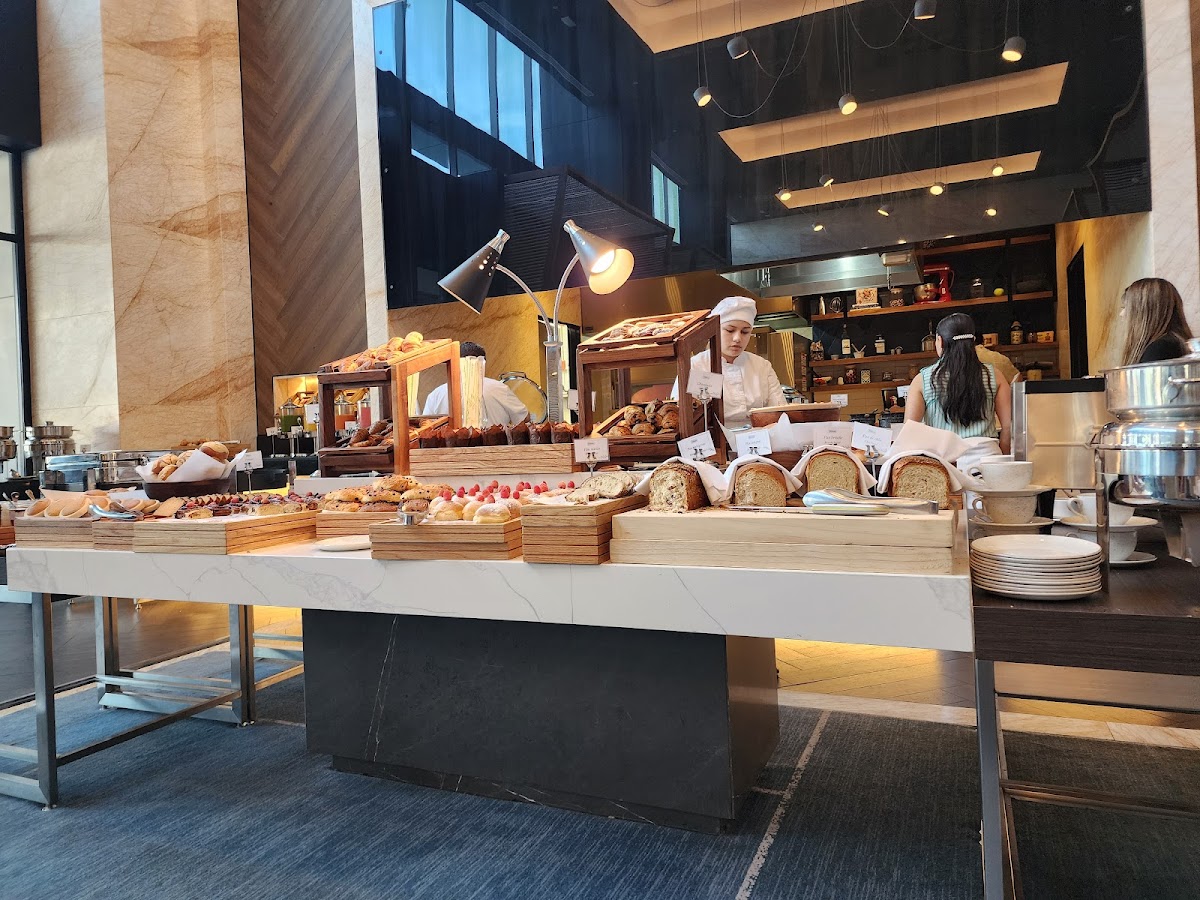 Cena a ciegas en Härth Hilton Monterrey — Harth - Hilton -Monterrey Valle