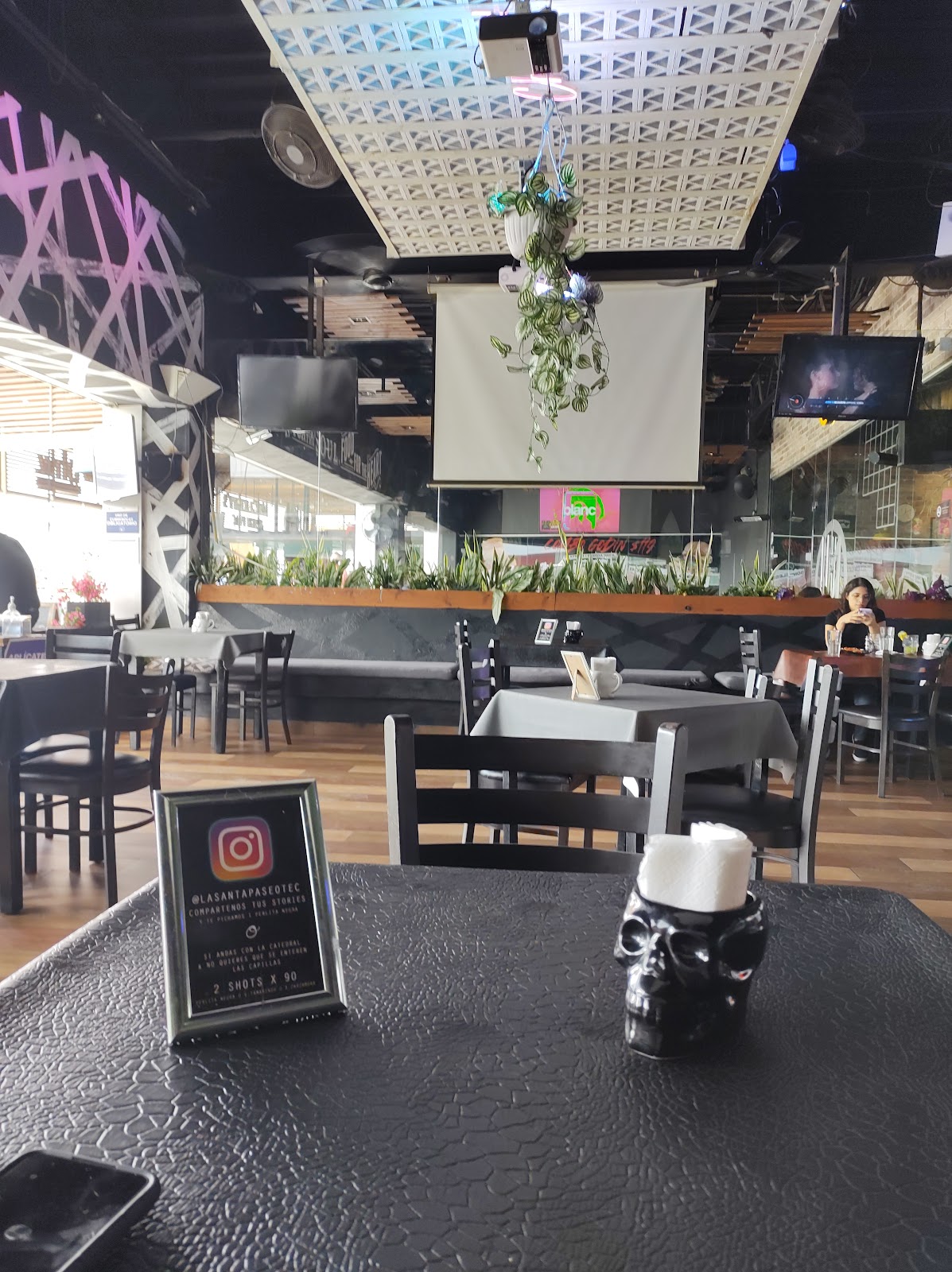 La Santa Paseo Tec — La Santa Kitchen Bar