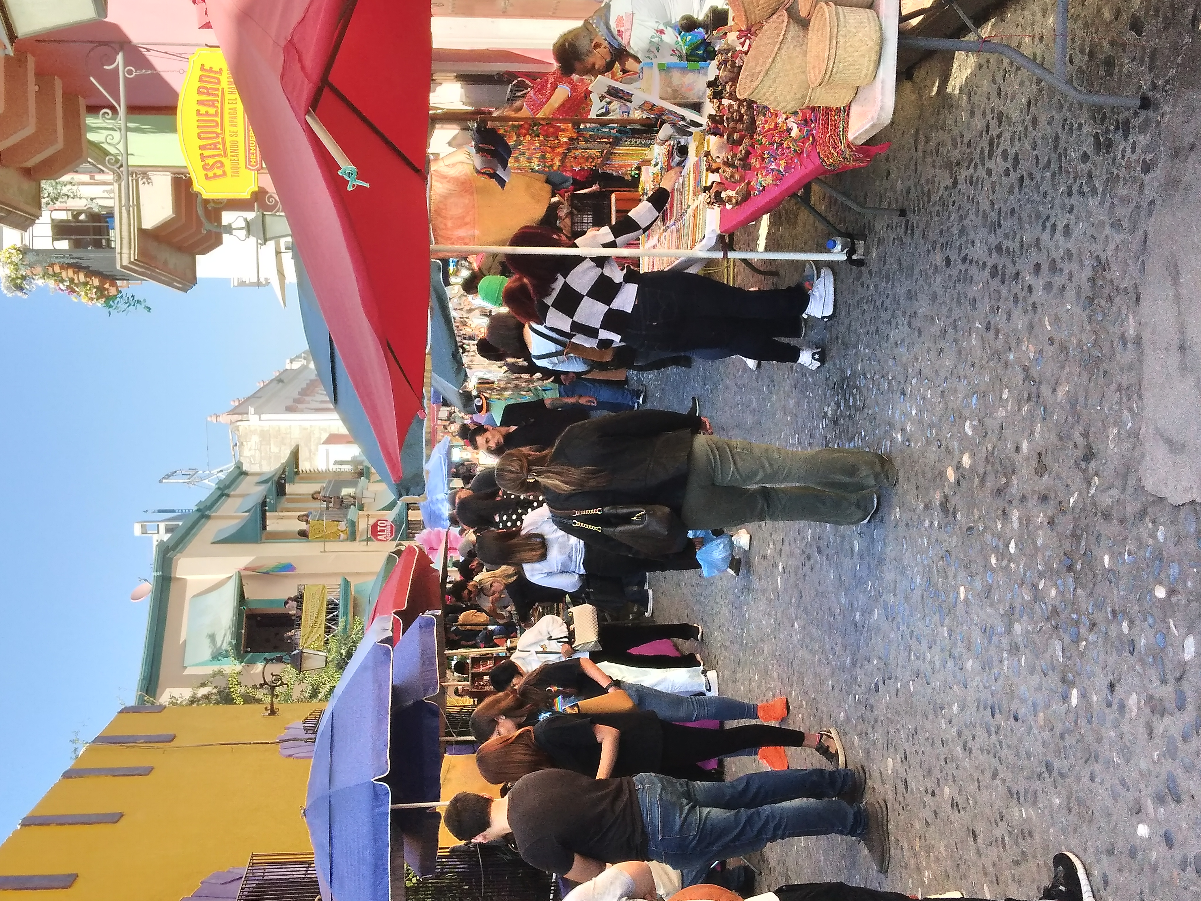 Callejón empedrado del Barrio Antiguo